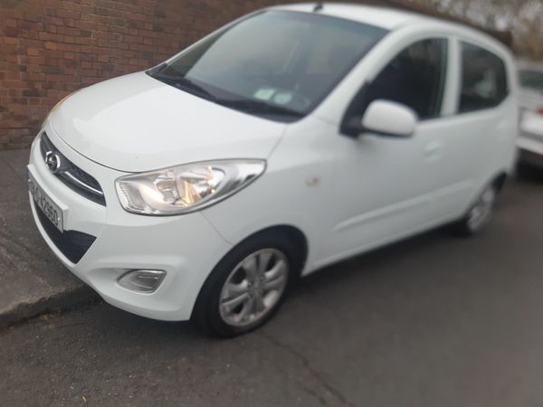 Hyundai i10 Hatchback, Petrol, 2013, White