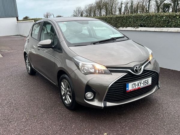 Toyota Yaris Hatchback, Petrol, 2017, Grey