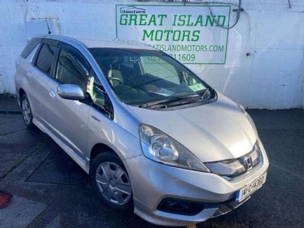 Honda Shuttle Hatchback, Petrol, 2014, Silver