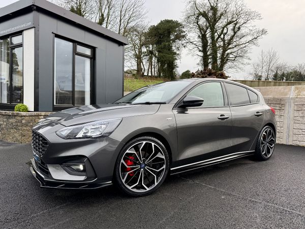Ford Focus Hatchback, Diesel, 2020, Grey