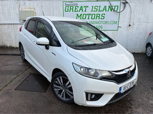 Honda Fit Hatchback, Petrol Hybrid, 2016, White