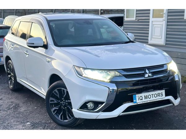 Mitsubishi Outlander SUV, Petrol Plug-in Hybrid, 2015, White