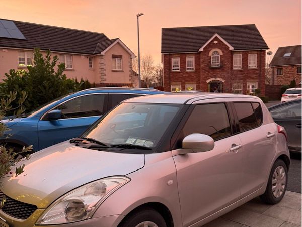 Suzuki Swift Hatchback, Petrol, 2012, Silver
