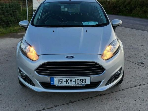 Ford Fiesta Hatchback, Petrol, 2015, Silver