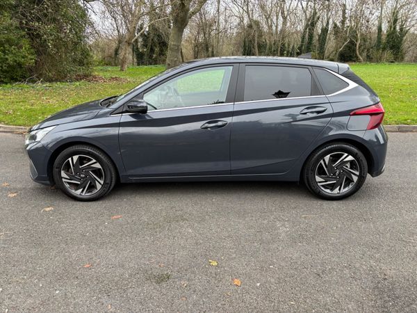 Hyundai i20 Hatchback, Petrol, 2021, Grey