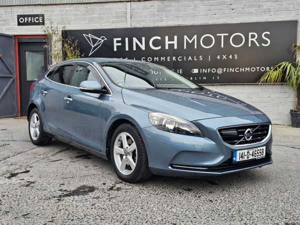Volvo V40 Hatchback, Petrol, 2014, Blue