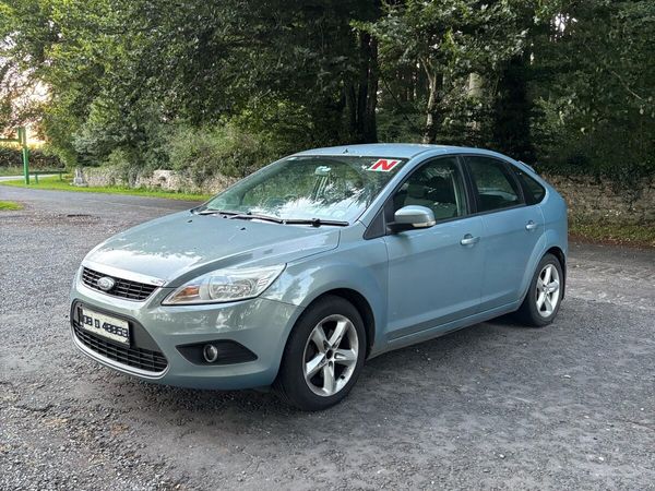 Ford Focus Hatchback, Petrol, 2008, Grey