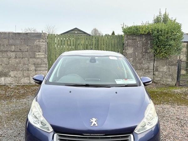 Peugeot 208 Hatchback, Petrol, 2014, Blue