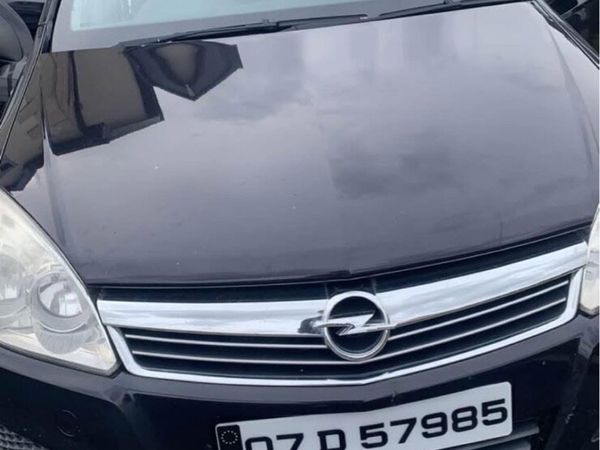 Opel Astra Hatchback, Petrol, 2007, Black