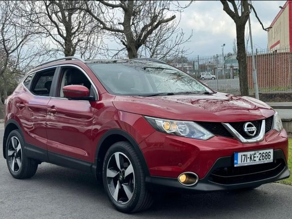 Nissan Qashqai SUV, Diesel, 2017, Red