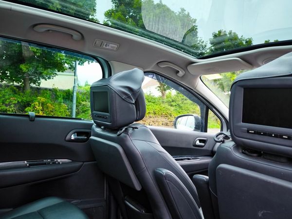 Peugeot 5008 MPV, Diesel, 2012, Silver