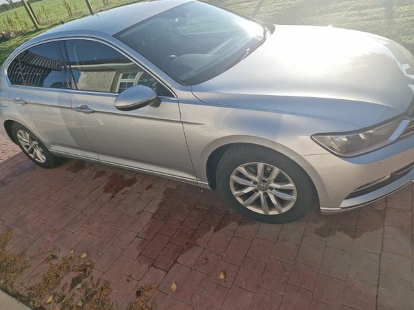 Volkswagen Passat Saloon, Diesel, 2016, Silver