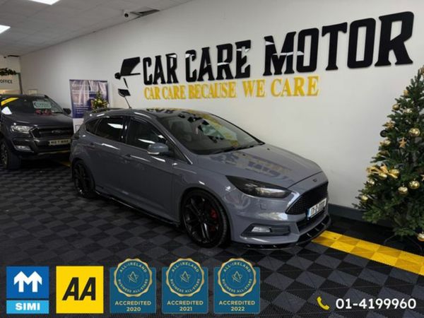 Ford Focus Hatchback, Petrol, 2017, Grey