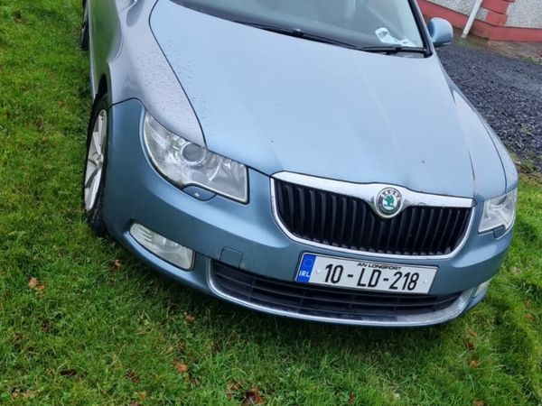 Skoda Superb Saloon, Diesel, 2010, Grey