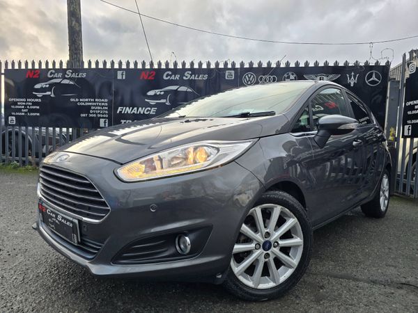 Ford Fiesta Hatchback, Petrol, 2016, Grey