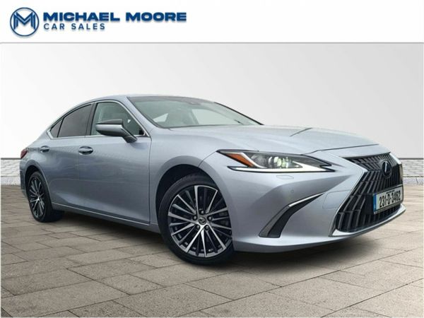 Lexus ES Saloon, Petrol Hybrid, 2023, Silver