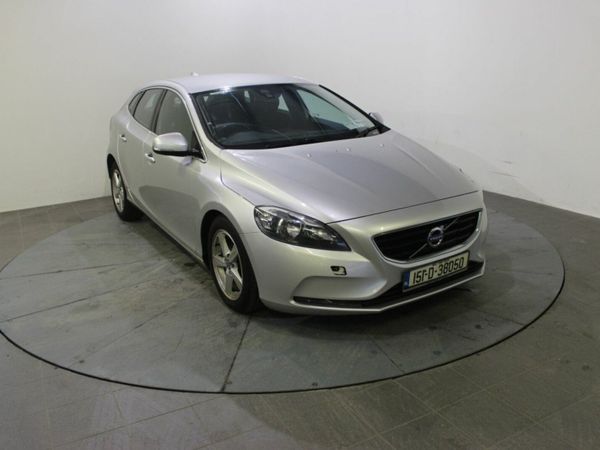 Volvo V40 Hatchback, Diesel, 2015, Silver