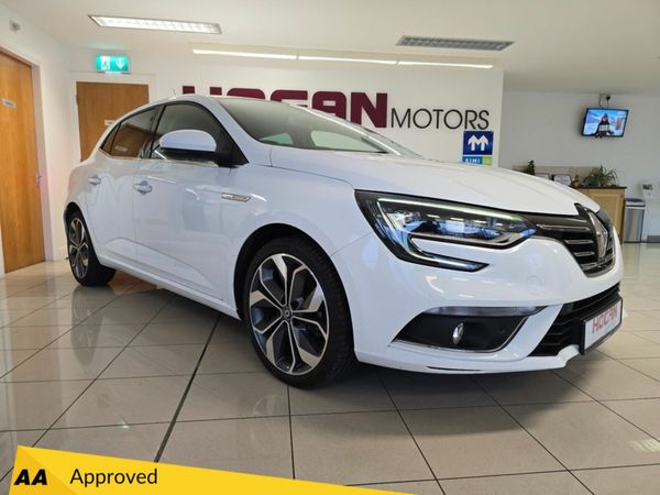 Renault Megane Hatchback, Petrol, 2016, White