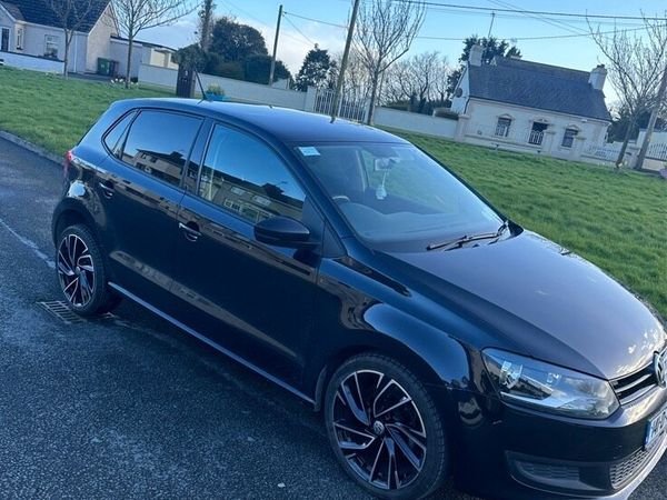 Volkswagen Polo Hatchback, Petrol, 2014, Black