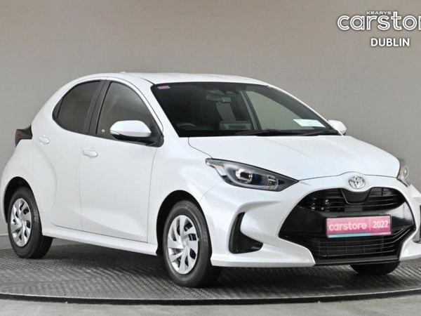 Toyota Yaris Hatchback, Petrol, 2022, White