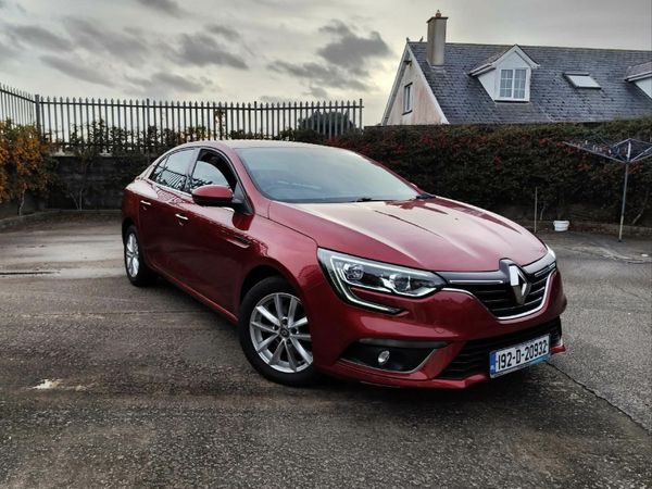 Renault Megane Saloon, Petrol, 2019, Red
