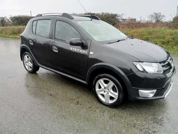 Dacia Sandero Stepway Hatchback, Diesel, 2015, Black