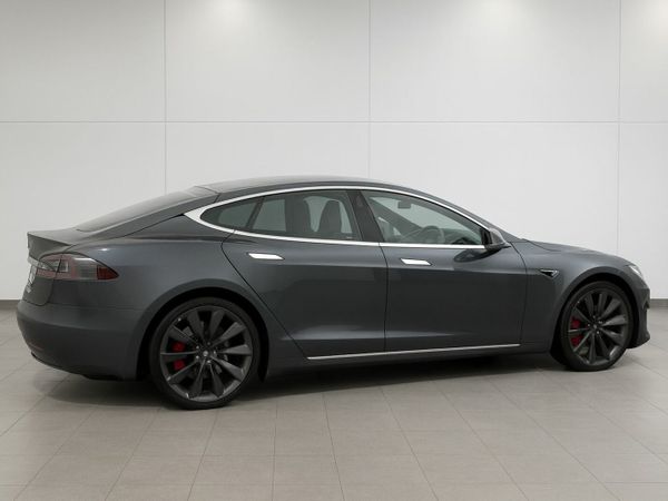 Tesla Model S MPV, Electric, 2016, Silver