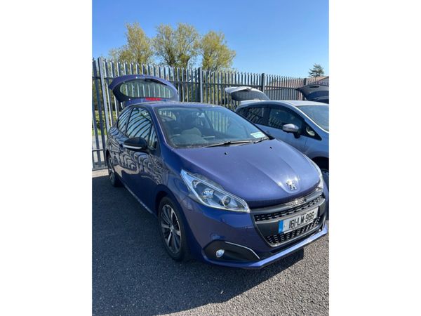 Peugeot 208 Hatchback, Petrol, 2016, Blue