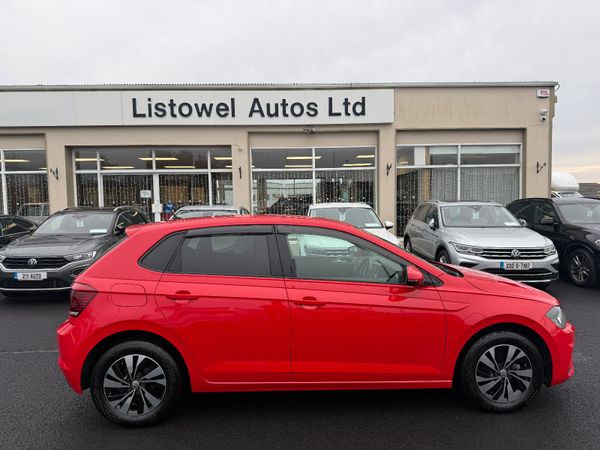 Volkswagen Polo Hatchback, Petrol, 2018, Red