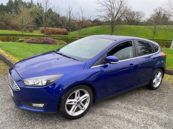 Ford Focus Hatchback, Petrol, 2017, Blue