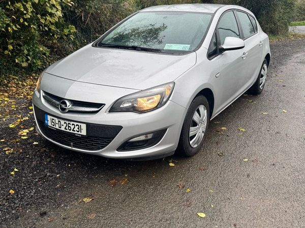 Opel Astra Hatchback, Diesel, 2015, Silver