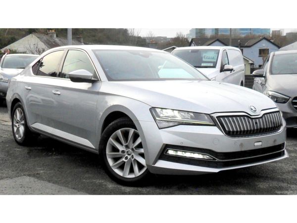 Skoda Superb Hatchback, Petrol Hybrid, 2022, Silver