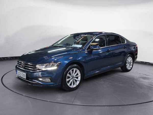Volkswagen Passat Saloon, Diesel, 2022, Blue