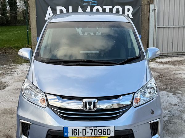 Honda Freed MPV, Petrol Hybrid, 2016, Blue