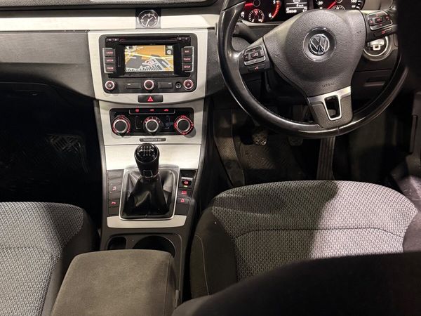 Volkswagen Passat Saloon, Diesel, 2014, Black