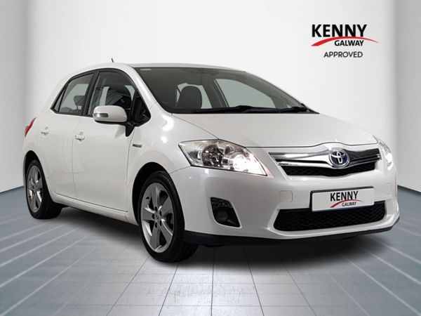 Toyota Auris Hatchback, Petrol Hybrid, 2011, White