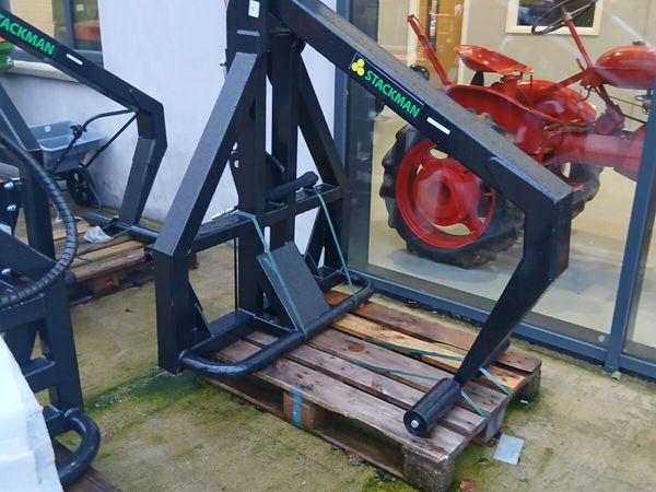 TR3 & Stackman bale handler for sale in Co. Cork for €1,900 on DoneDeal