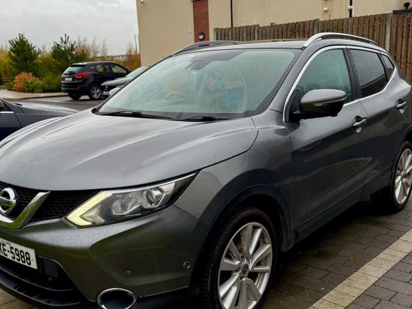 Nissan Qashqai Hatchback, Diesel, 2014, Grey