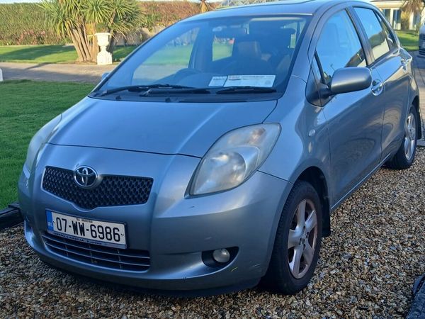 Toyota Yaris Hatchback, Petrol, 2007, Silver
