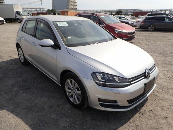Volkswagen Golf Hatchback, Petrol, 2016, Silver