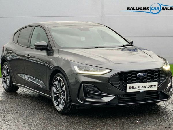 Ford Focus Hatchback, Petrol Hybrid, 2024, Grey