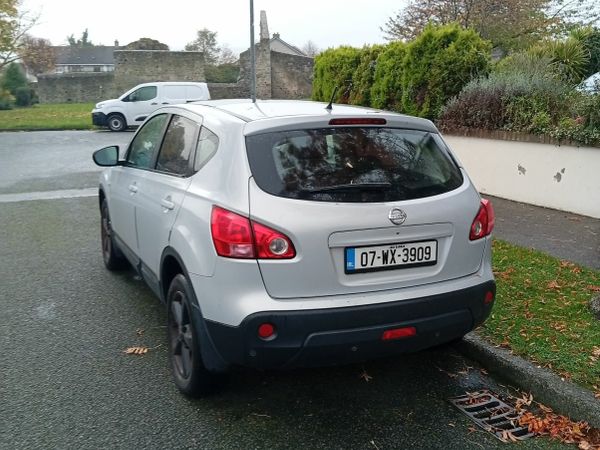 Nissan Qashqai Hatchback, Petrol, 2007, Silver