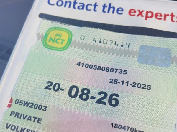 Volkswagen Golf Hatchback, Petrol, 2005, Blue