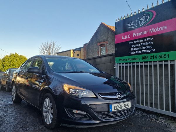 Opel Astra Saloon, Diesel, 2013, Black