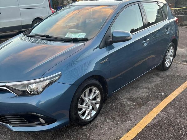 Toyota Auris MPV, Petrol Hybrid, 2017, Blue