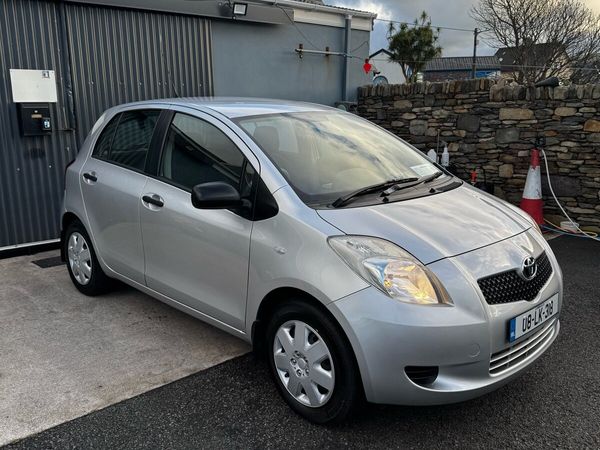 Toyota Yaris Hatchback, Petrol, 2008, Silver