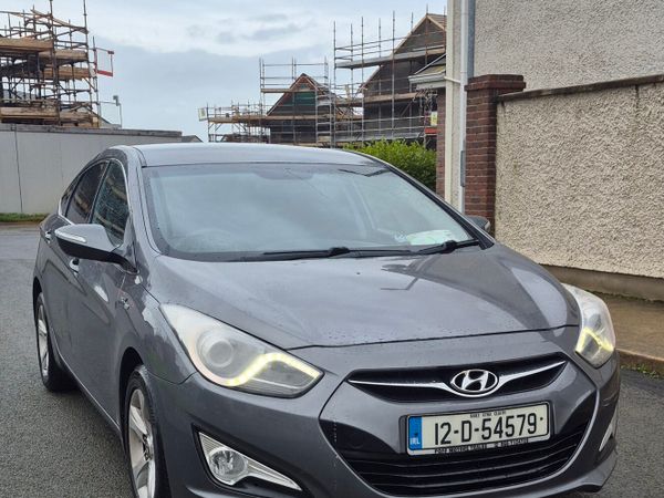 Hyundai i40 Saloon, Diesel, 2012, Silver