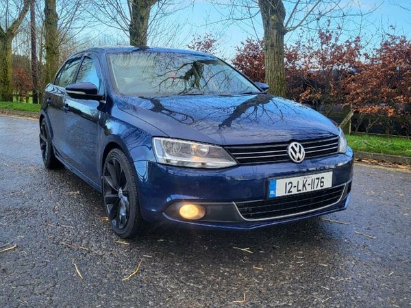 Volkswagen Jetta Saloon, Diesel, 2012, Blue