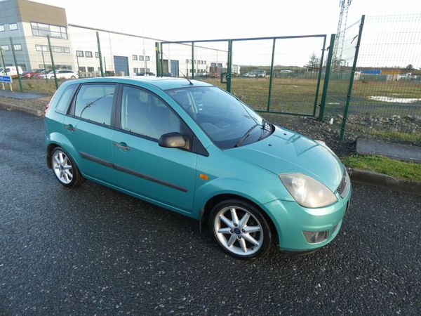 Ford Fiesta Hatchback, Petrol, 2007, Green