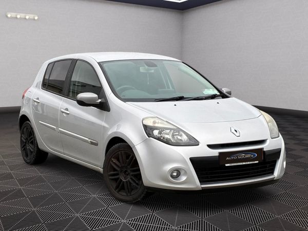 Renault Clio Hatchback, Petrol, 2011, Silver